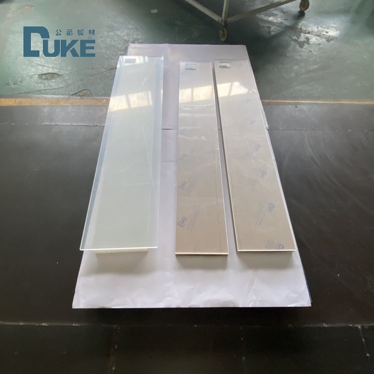Phòng chống vàng tùy chỉnh Clear Acrylic Bảng dày PMMA Panel cho cửa sổ ngoài trời CNC cắt 10mm